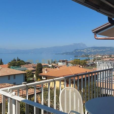Panoramic Apartment Бардолино Екстериор снимка