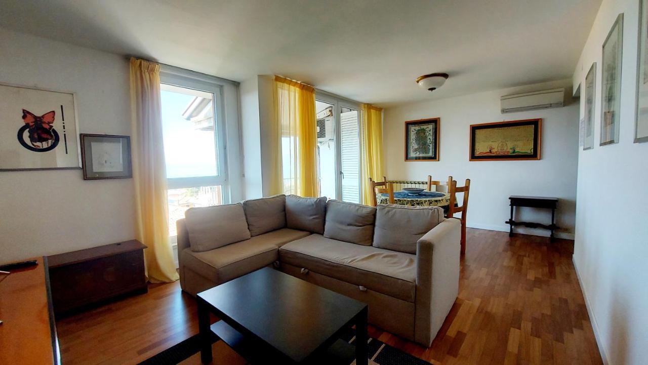 Panoramic Apartment Бардолино Екстериор снимка