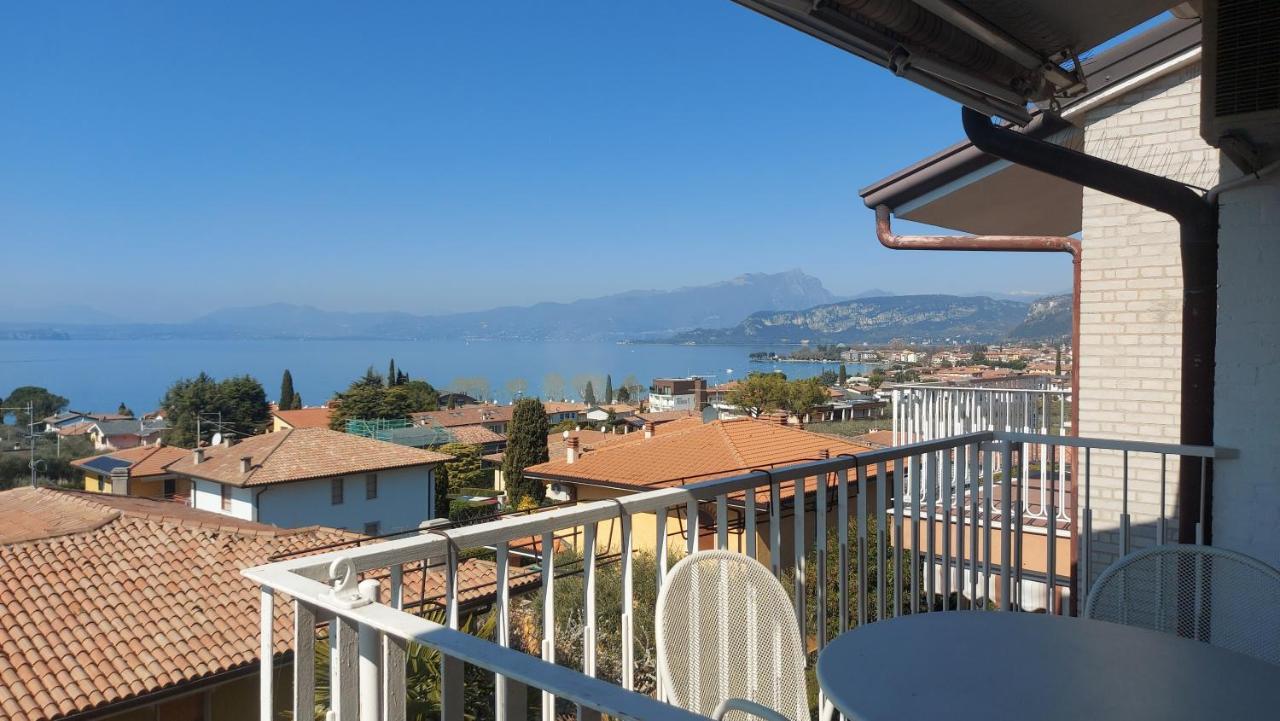 Panoramic Apartment Бардолино Екстериор снимка