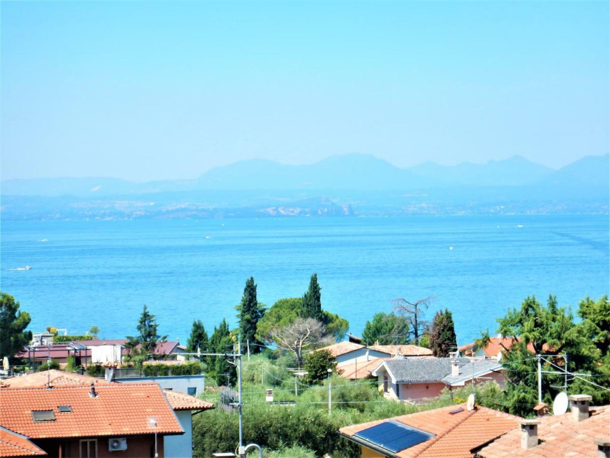 Panoramic Apartment Бардолино Екстериор снимка