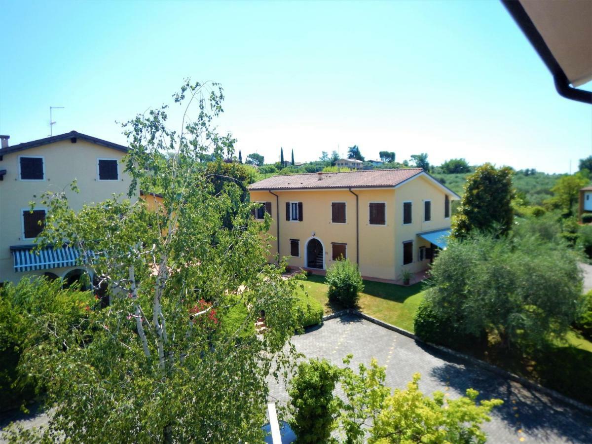 Panoramic Apartment Бардолино Екстериор снимка