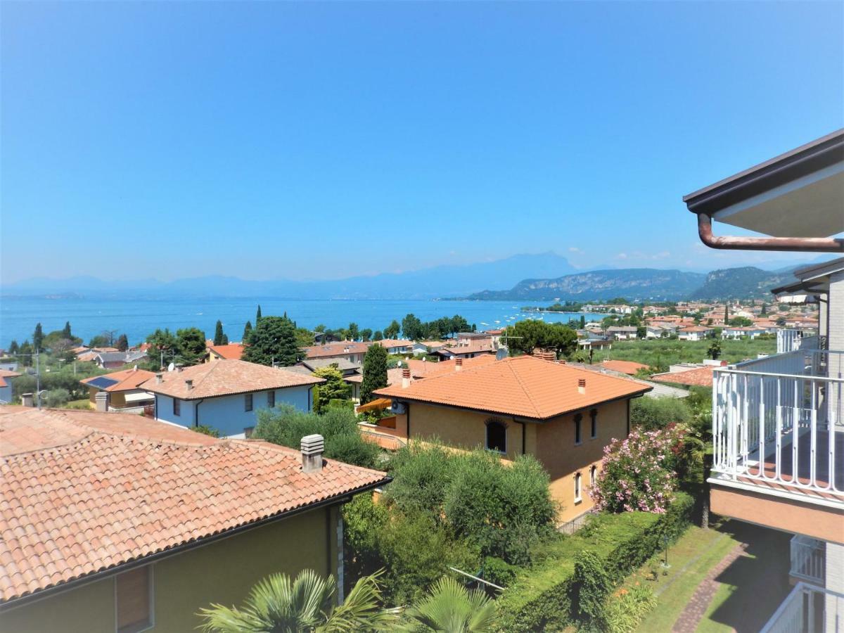 Panoramic Apartment Бардолино Екстериор снимка
