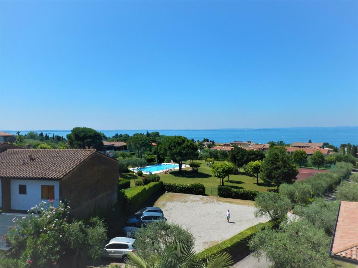 Panoramic Apartment Бардолино Екстериор снимка